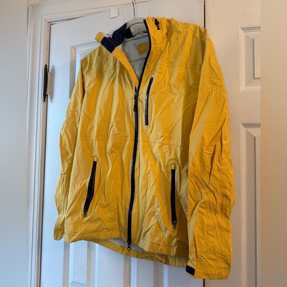 Southern Tide Rain Jacket in Yellow. Size Medium